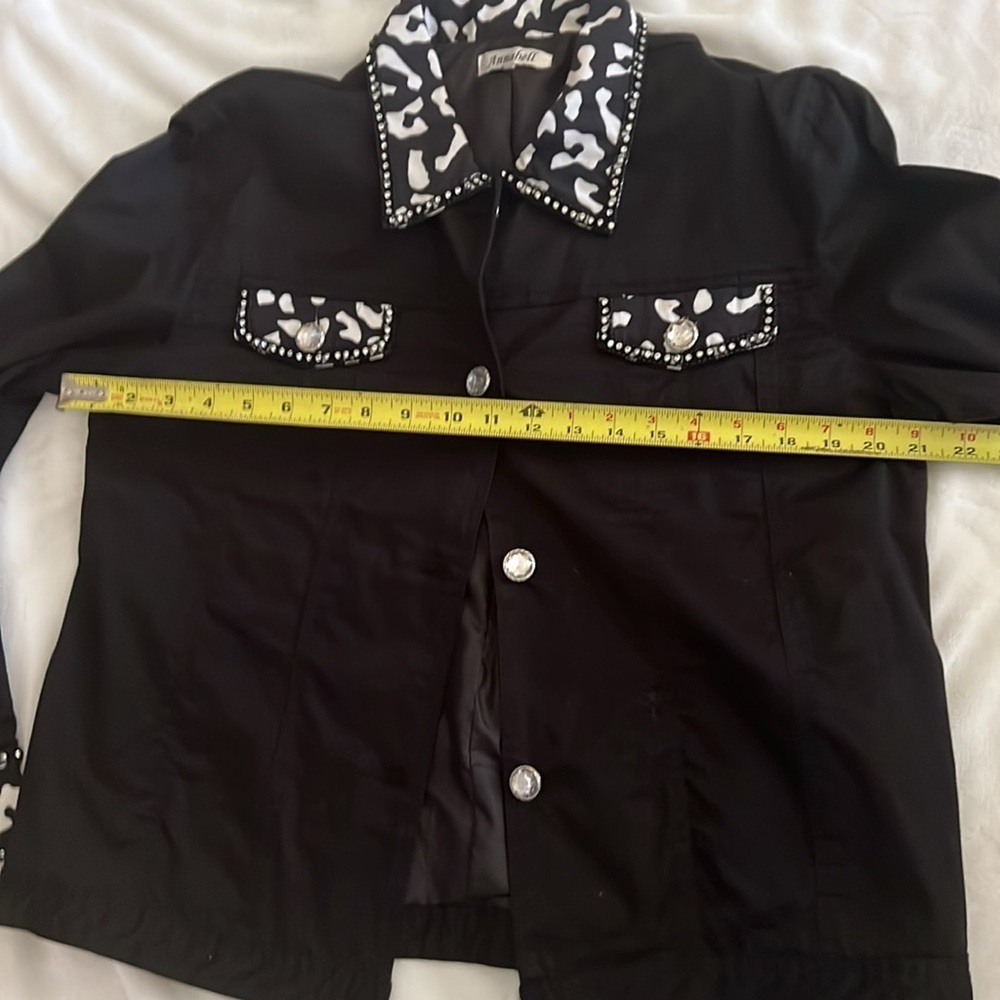 Black Western rhinestone woman’s jacket. Size L - Picture 10 of 12
